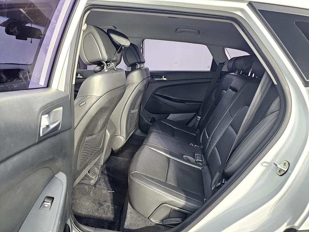 HYUNDAI Tucson - Vista 9
