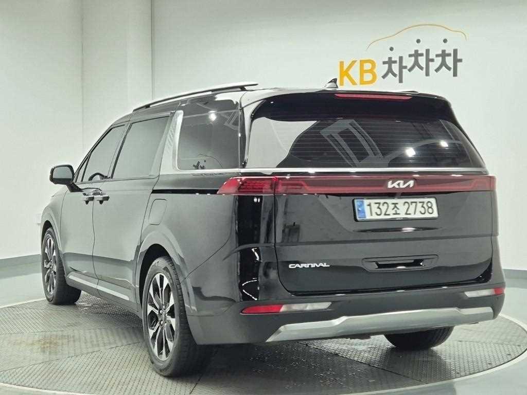 KIA Carnival - Vista 2