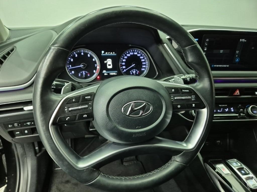 HYUNDAI Sonata - Vista 9