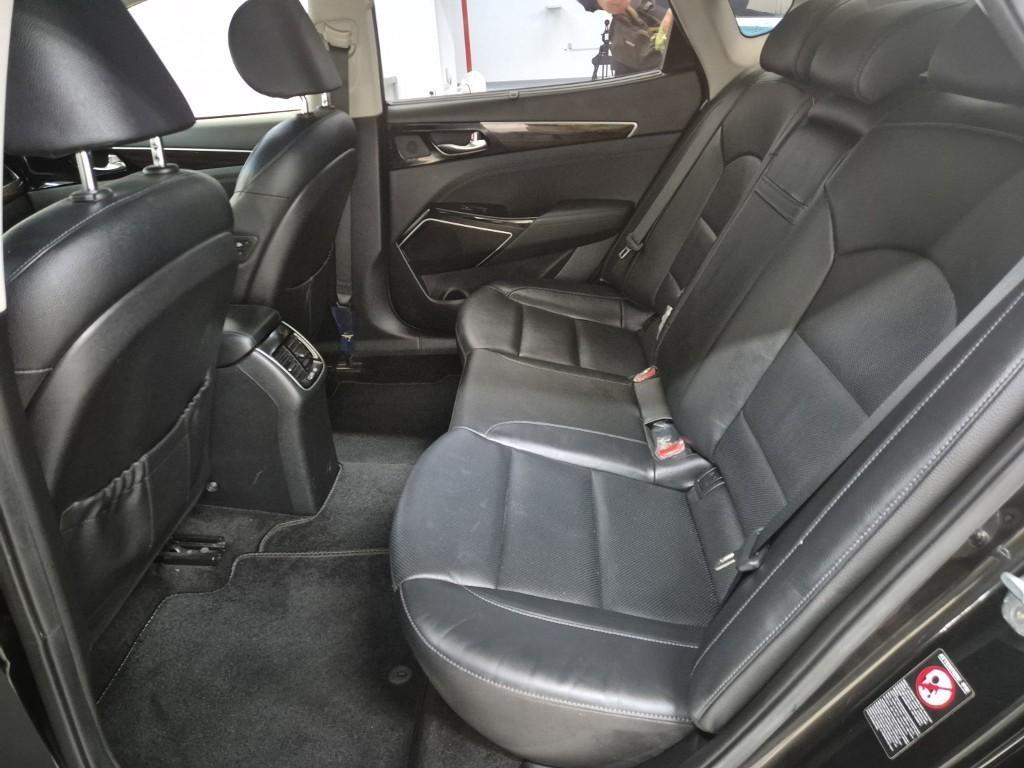 KIA K7 - Vista 10