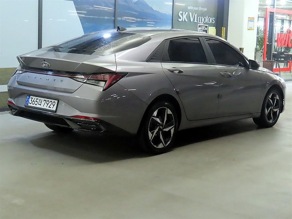 HYUNDAI Avante - Vista 4