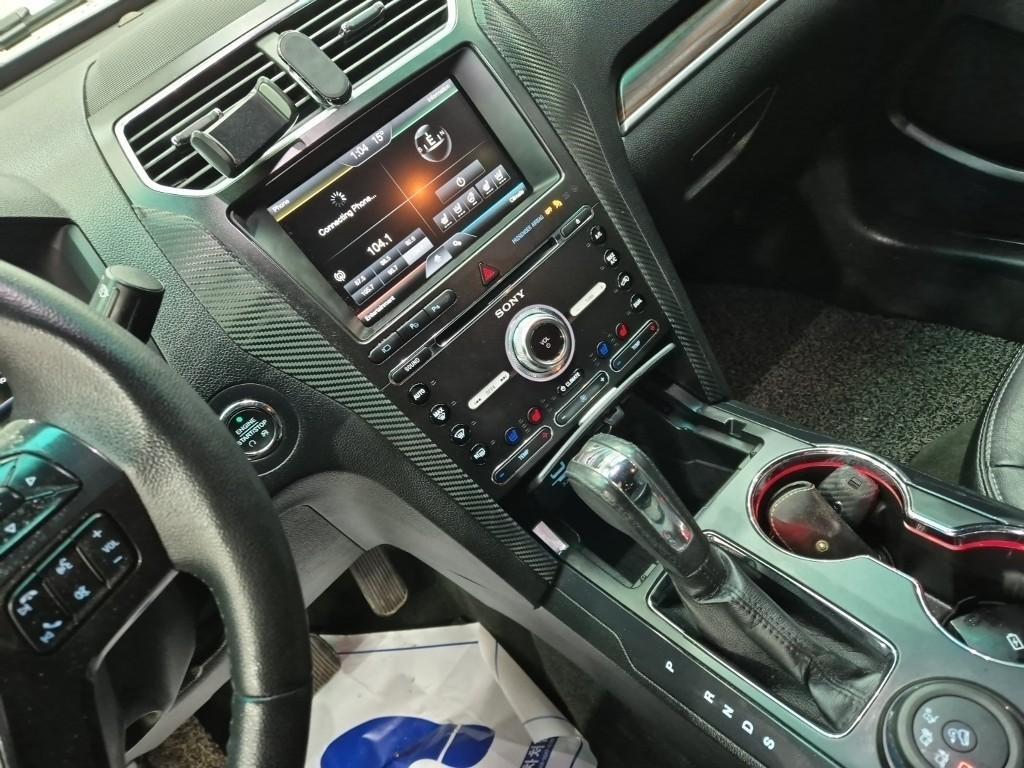 Ford Explorer - Vista 10