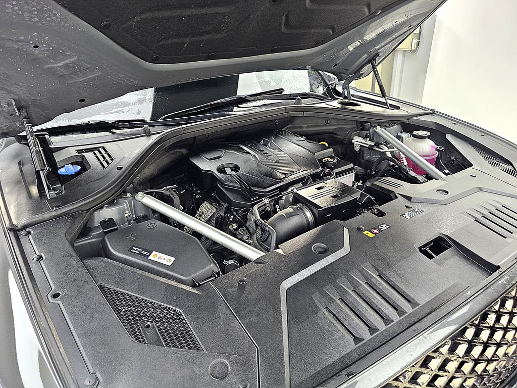 Genesis GV70 - Vista 6