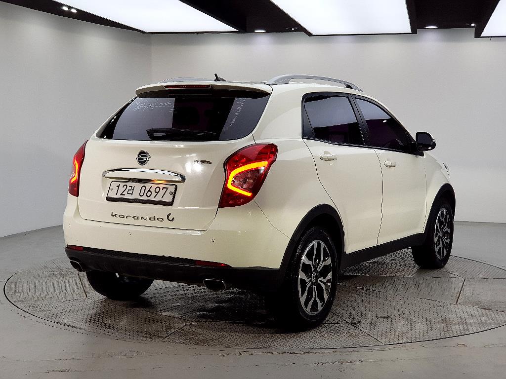 Ssangyong Korando - Vista 4