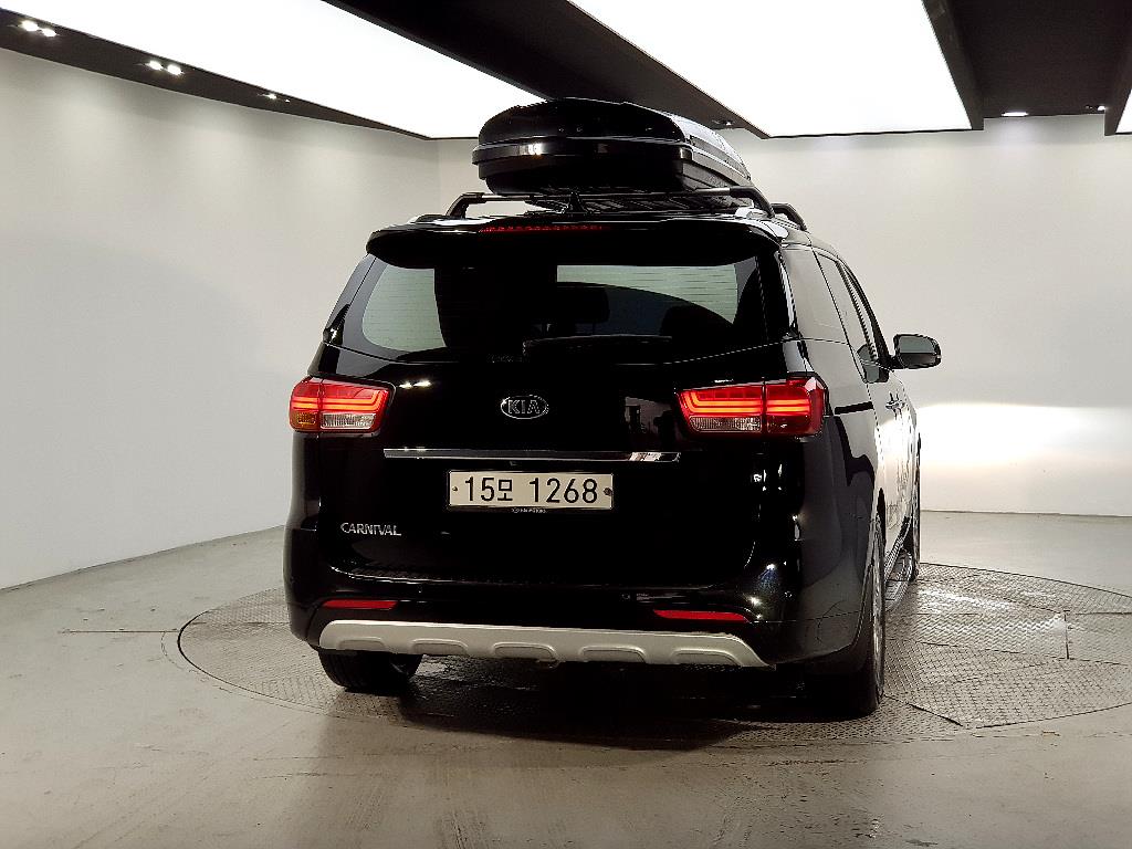 KIA Carnival - Vista 3