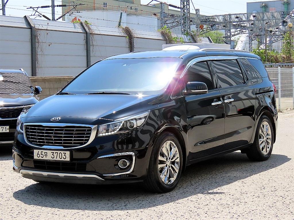 KIA Carnival - Vista 2