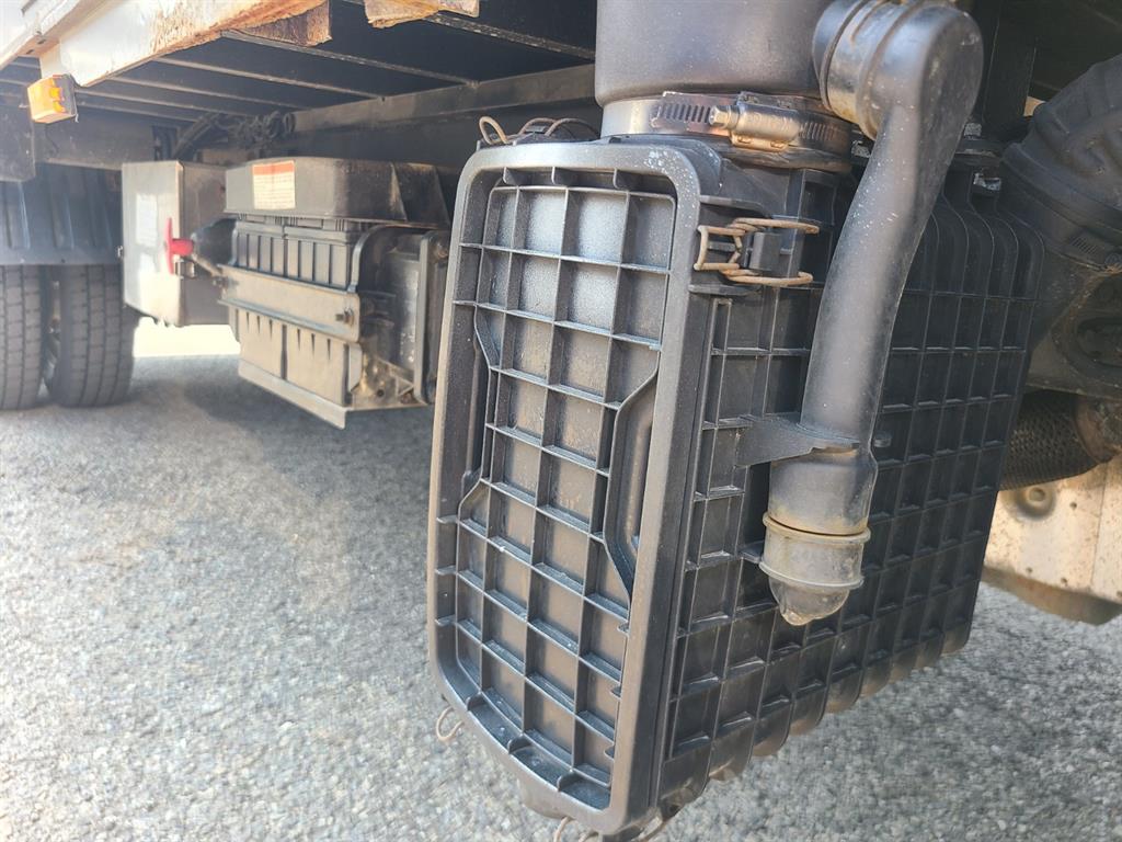 medium and large cargo truck 2021 Blanco - Importación desde Corea - HF Imports Iquique - Foto 13