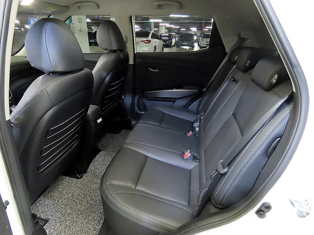 Ssangyong Tivoli - Vista 7