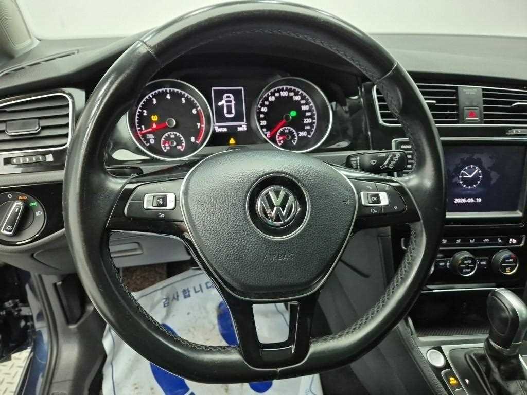 Volkswagen Golf - Vista 9