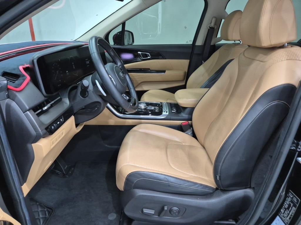 KIA Carnival - Vista 11