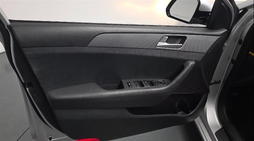 HYUNDAI Sonata - Vista 10