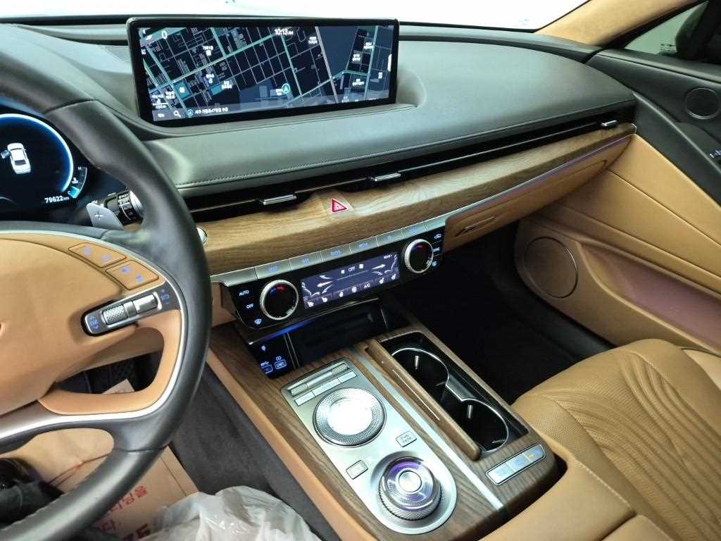 Genesis G80 - Vista 10