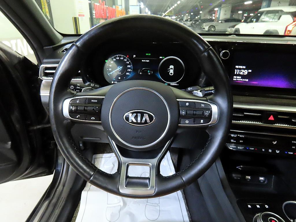 KIA K5 - Vista 8