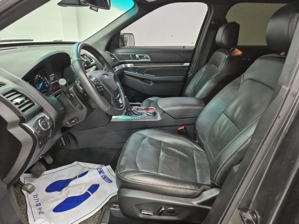 Ford Explorer - Vista 11