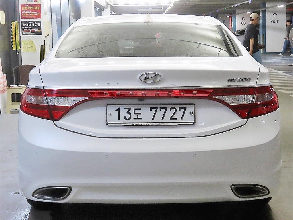 HYUNDAI Grandeur - Vista 5