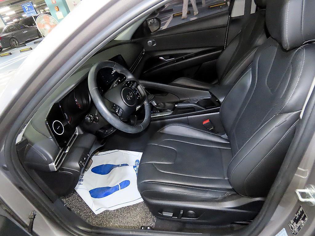 HYUNDAI Avante - Vista 6