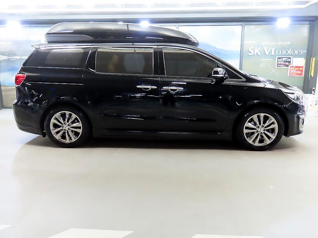 KIA Carnival - Vista 3