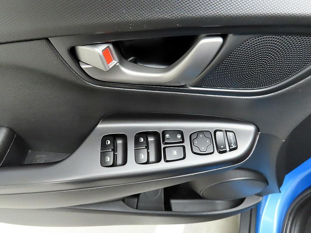 HYUNDAI Kona - Vista 11