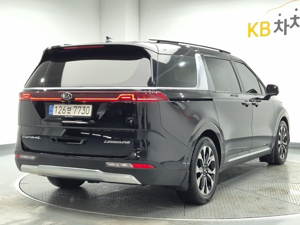 KIA Carnival - Vista 3