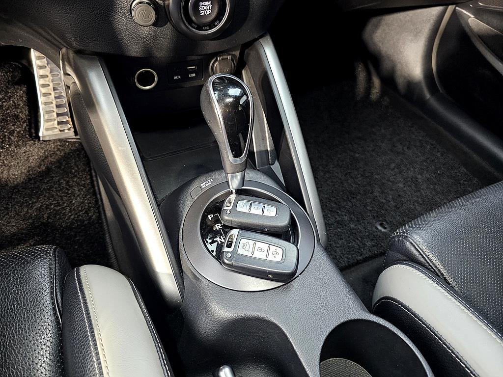 HYUNDAI Veloster 2017 Negro - Importación desde Corea - HF Imports Iquique - Foto 16