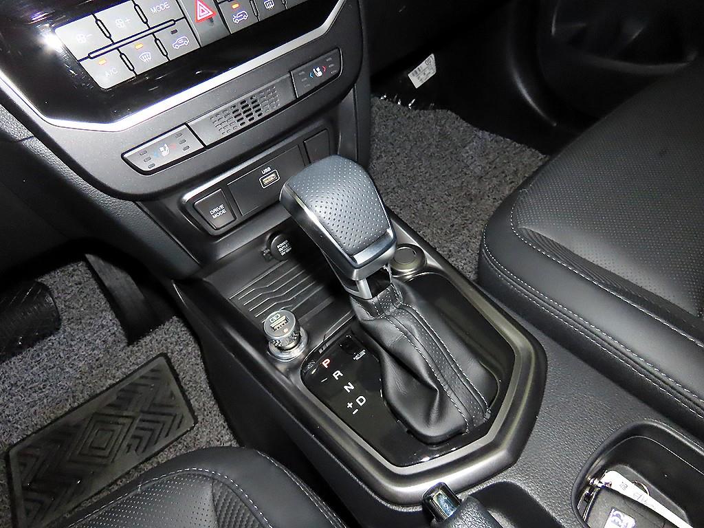 Ssangyong Tivoli - Vista 12