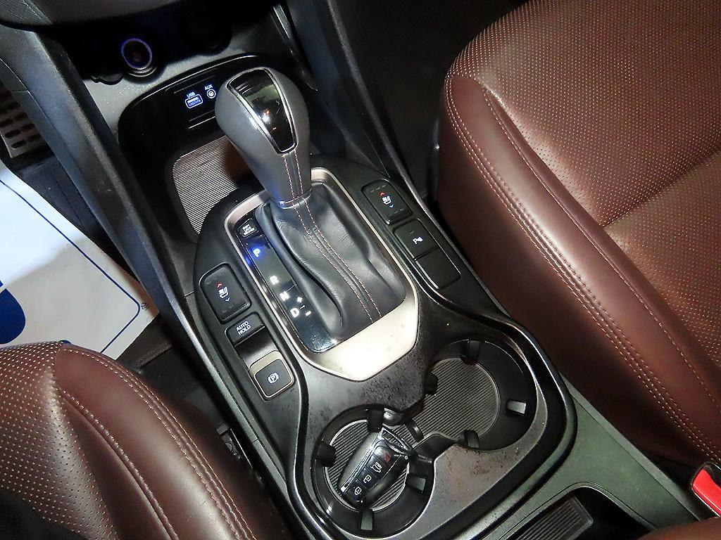 HYUNDAI Maxcruz - Vista 12