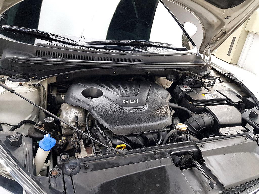 HYUNDAI Veloster - Vista 6