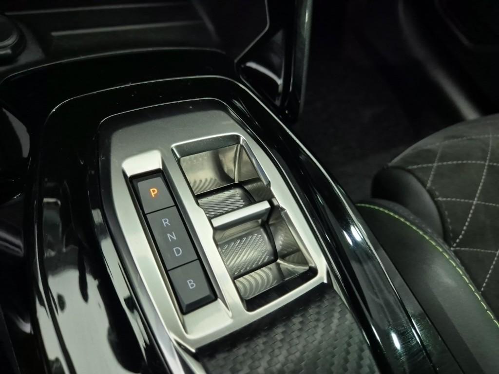 Peugeot 208 - Vista 8