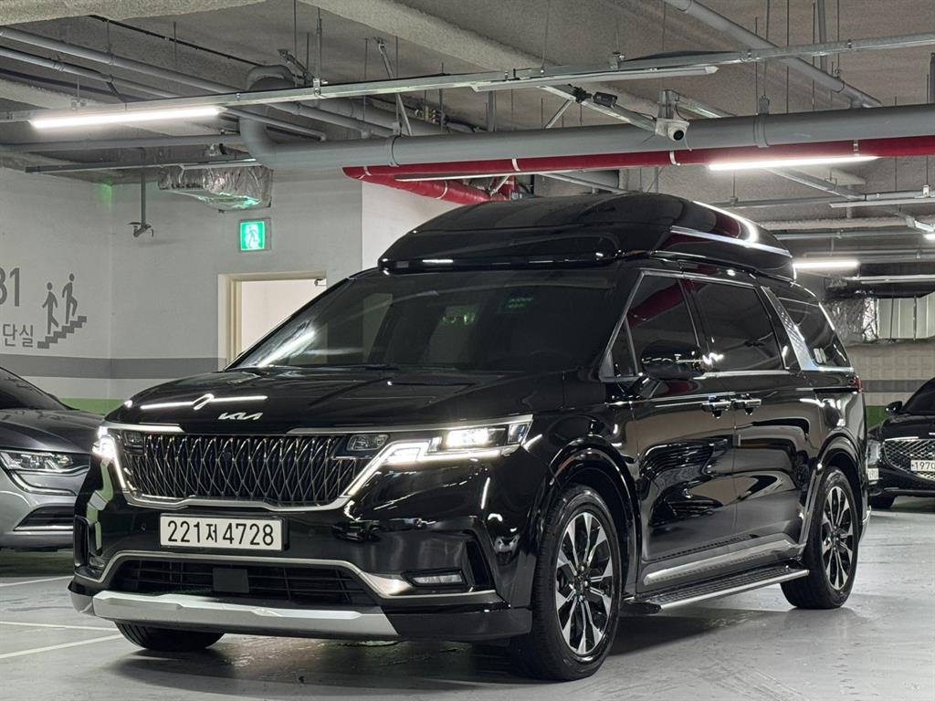KIA Carnival 2023 Negro - Importación desde Corea - HF Imports Iquique - Foto 1