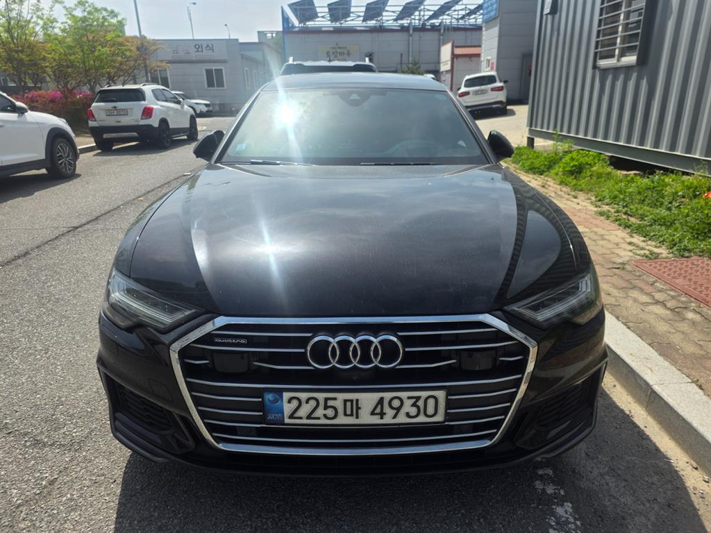 Audi A6 2022 Negro - Importación desde Corea - HF Imports Iquique - Foto 1