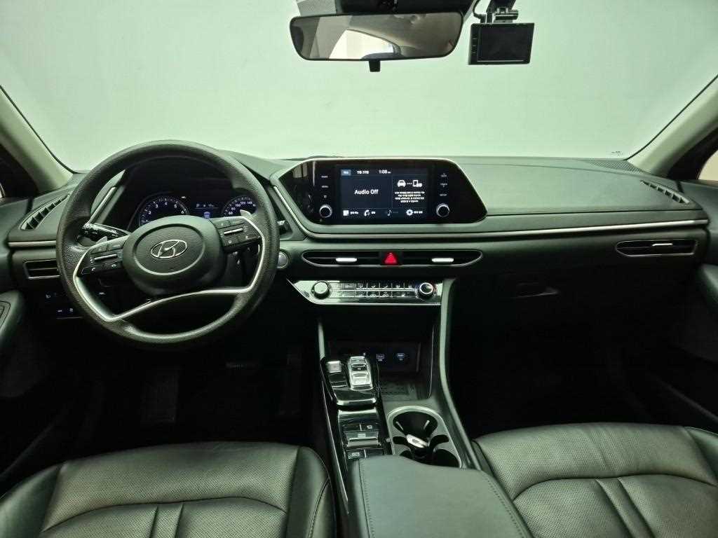 HYUNDAI Sonata - Vista 7