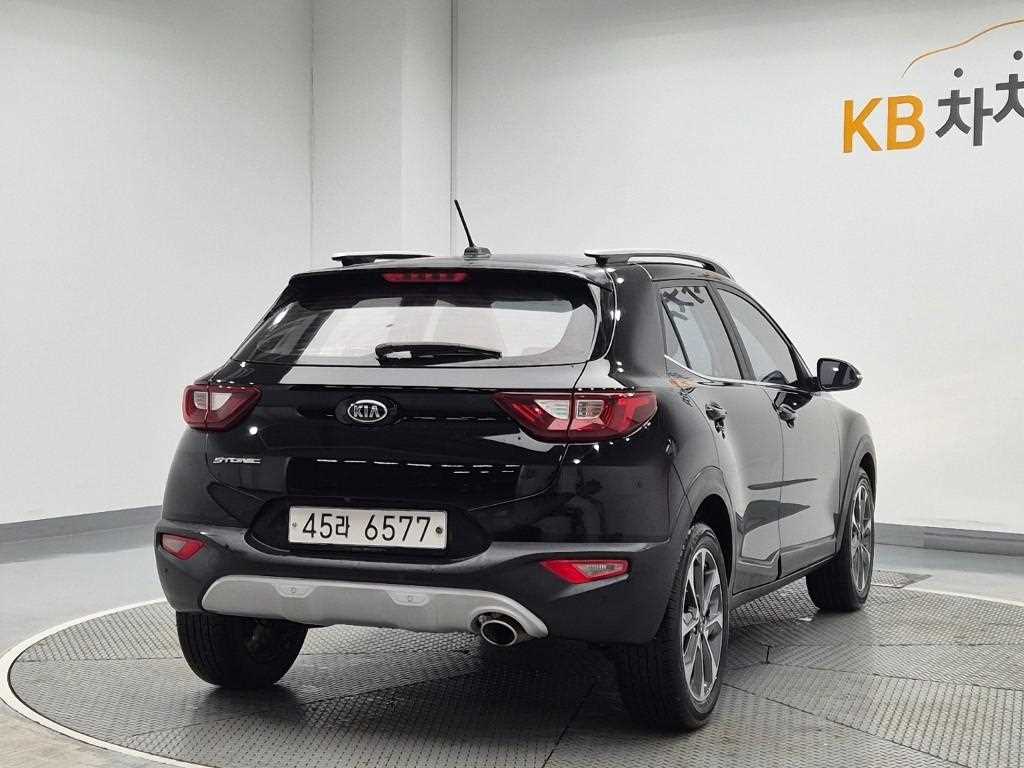 KIA Stonic - Vista 3