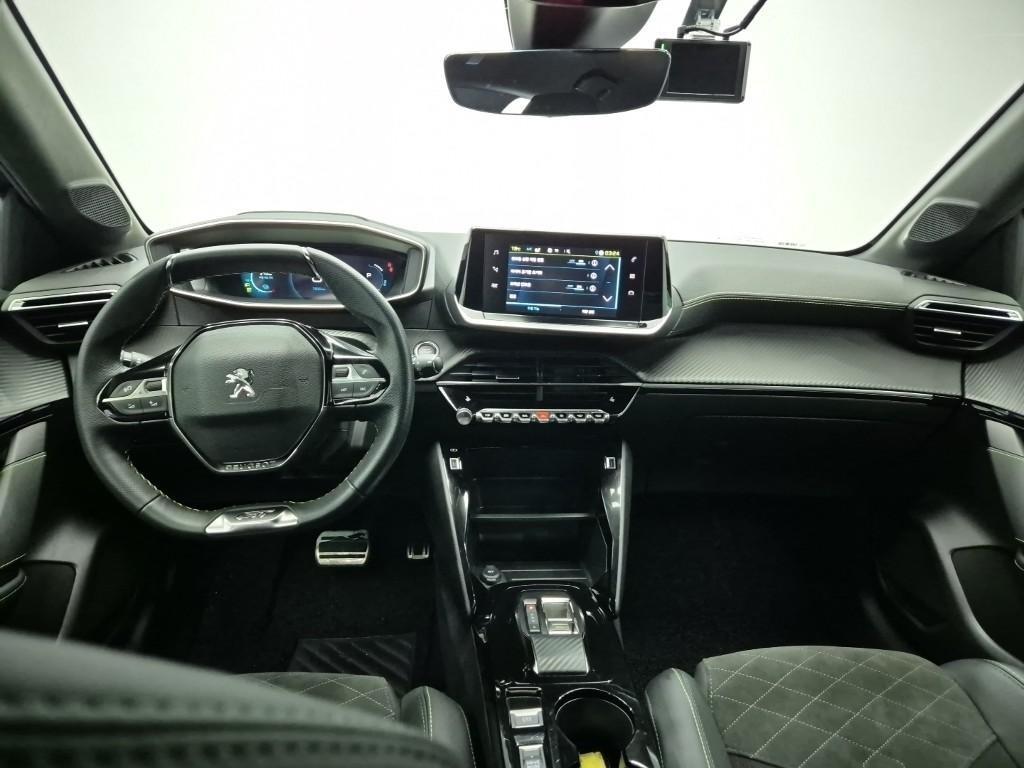 Peugeot 208 - Vista 7