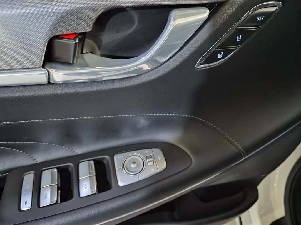 HYUNDAI Grandeur - Vista 12