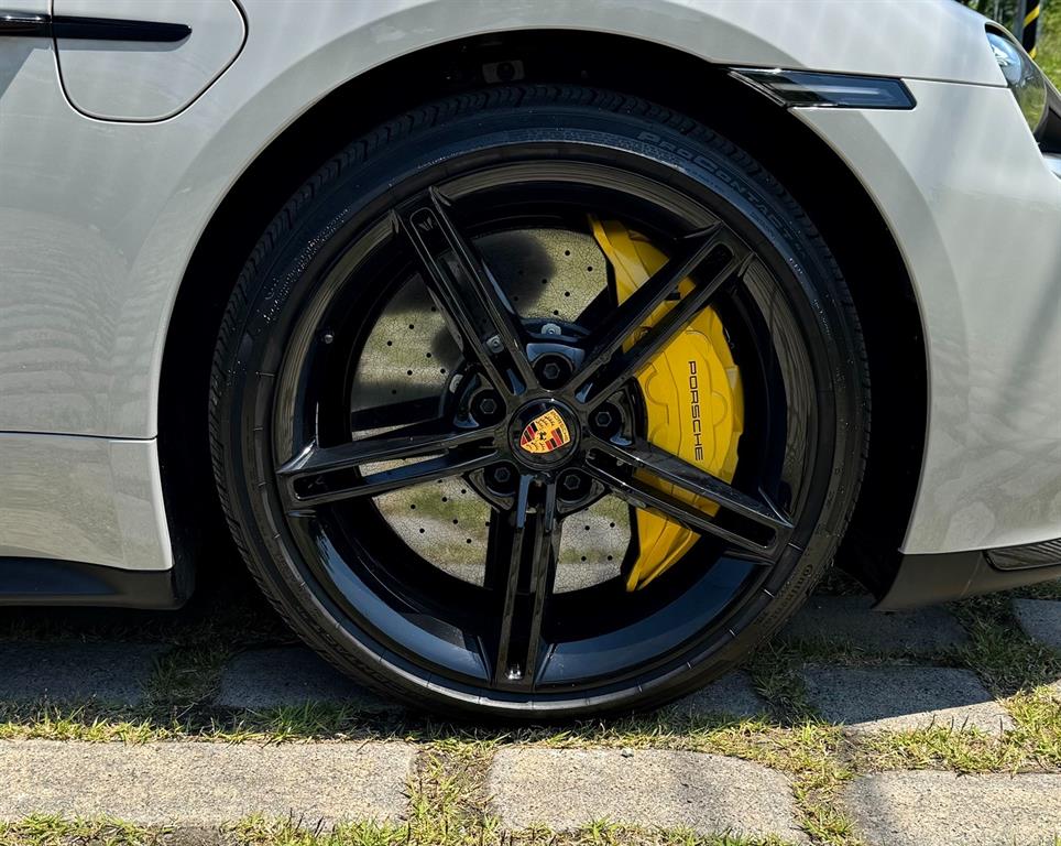 Porsche Taycan - Vista 7
