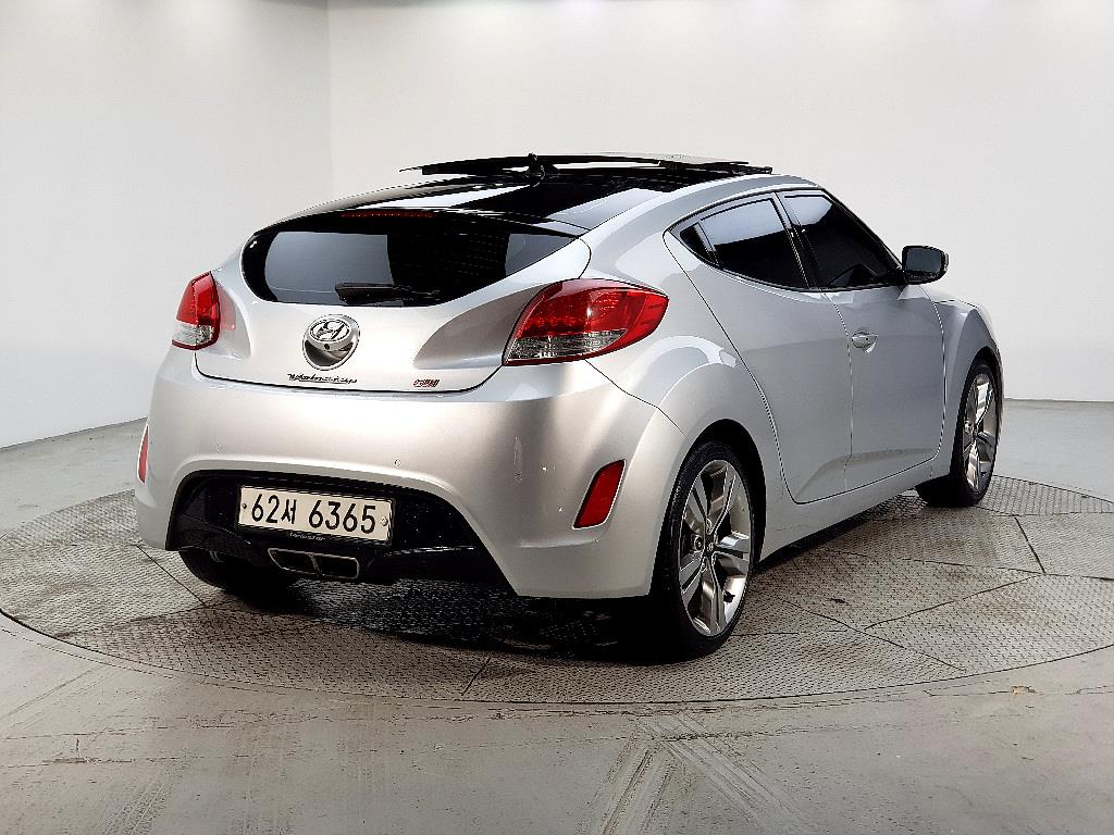 HYUNDAI Veloster - Vista 4
