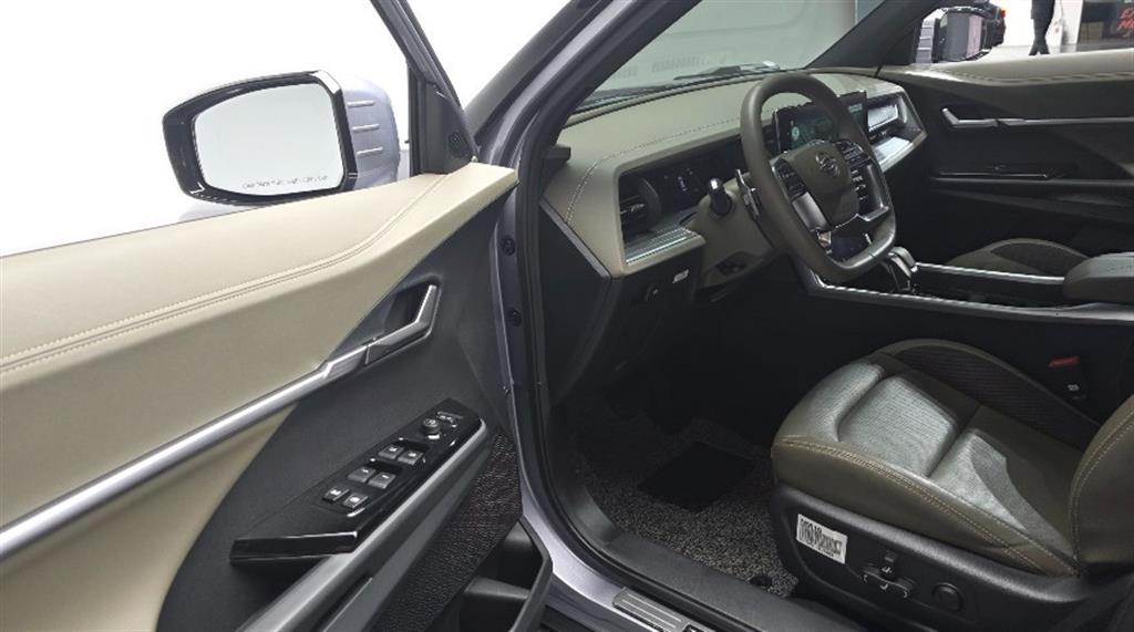 Ssangyong Torres - Vista 11