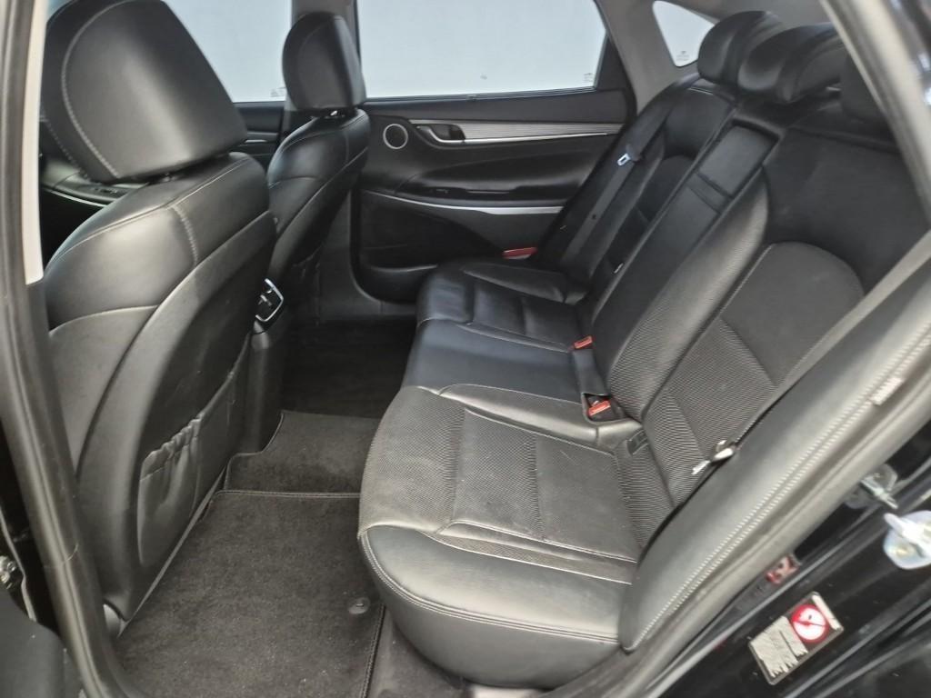 HYUNDAI Grandeur - Vista 12