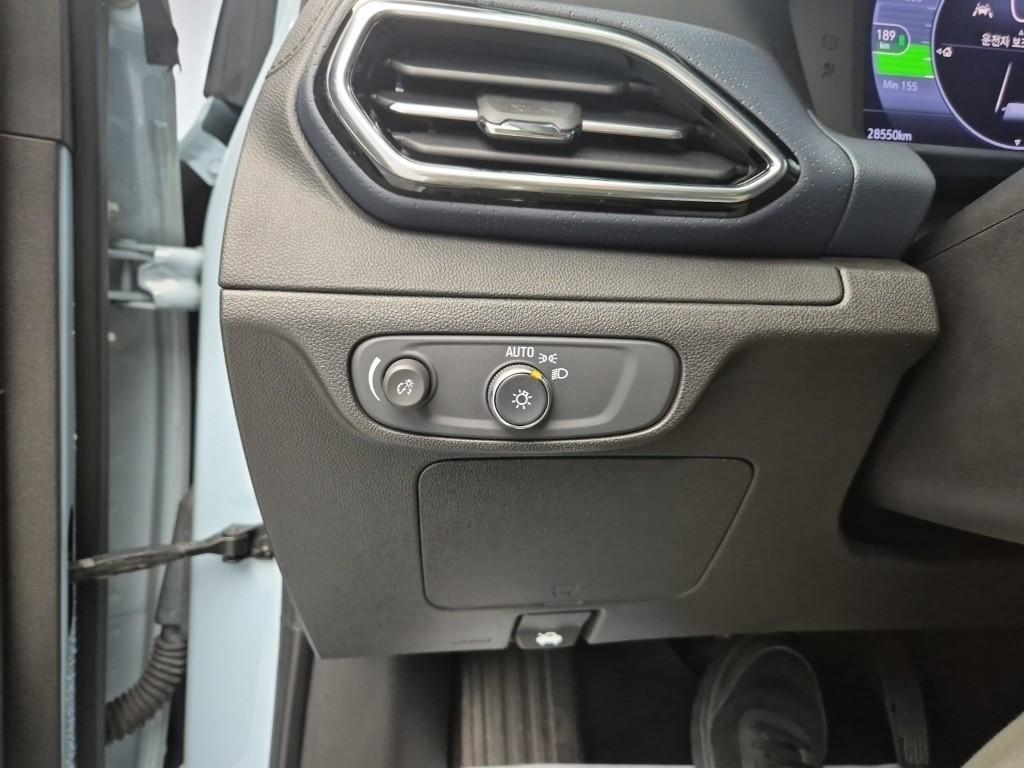 Chevrolet Bolt 2023 Gris - Importación desde Corea - HF Imports Iquique - Foto 17