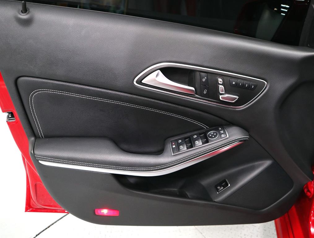 Mercedes Benz CLA Class - Vista 8