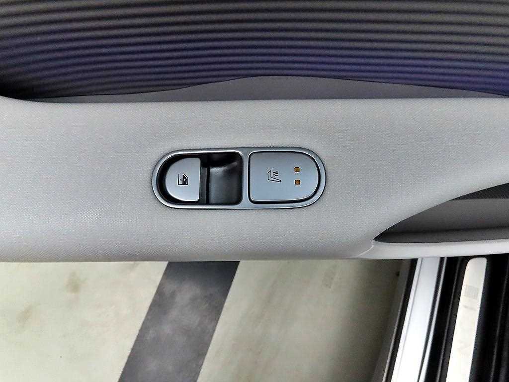 HYUNDAI Ioniq 6 - Vista 12