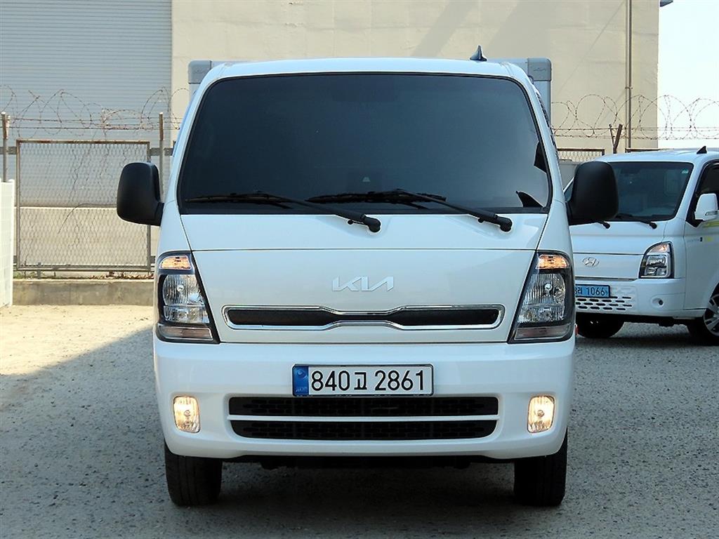 Small Truck Normal Box(Low Deck) 2025 Blanco - Importación desde Corea - HF Imports Iquique - Foto 1