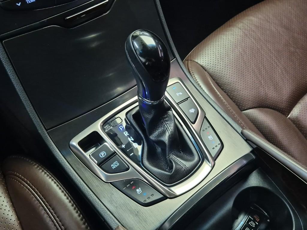 HYUNDAI Grandeur - Vista 8