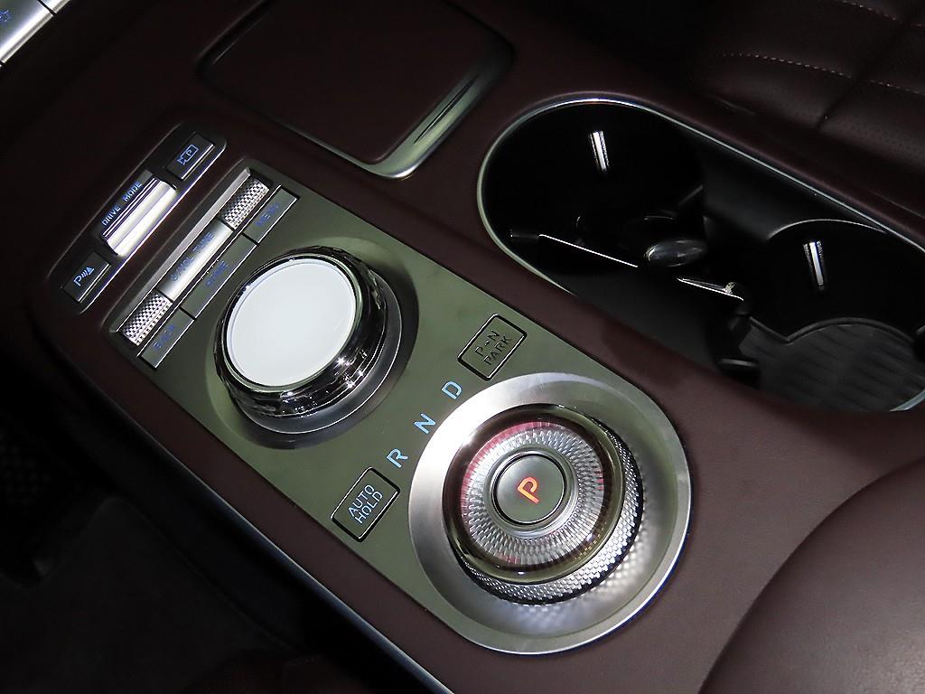 Genesis GV70 - Vista 12