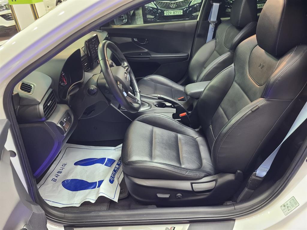HYUNDAI Veloster - Vista 12