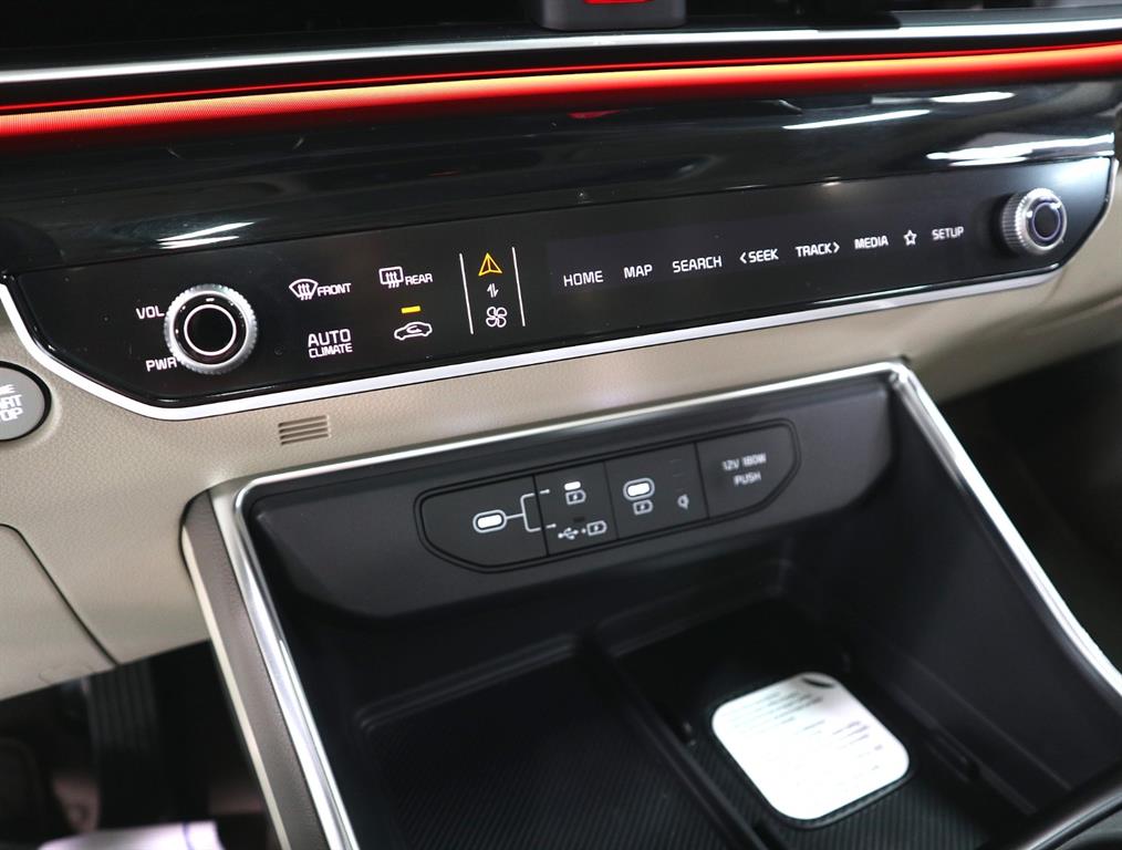 KIA Carnival - Vista 11