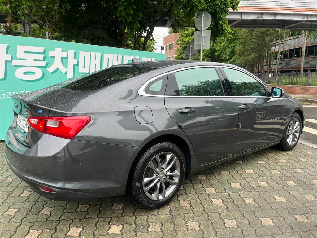 Chevrolet Malibu - Vista 4