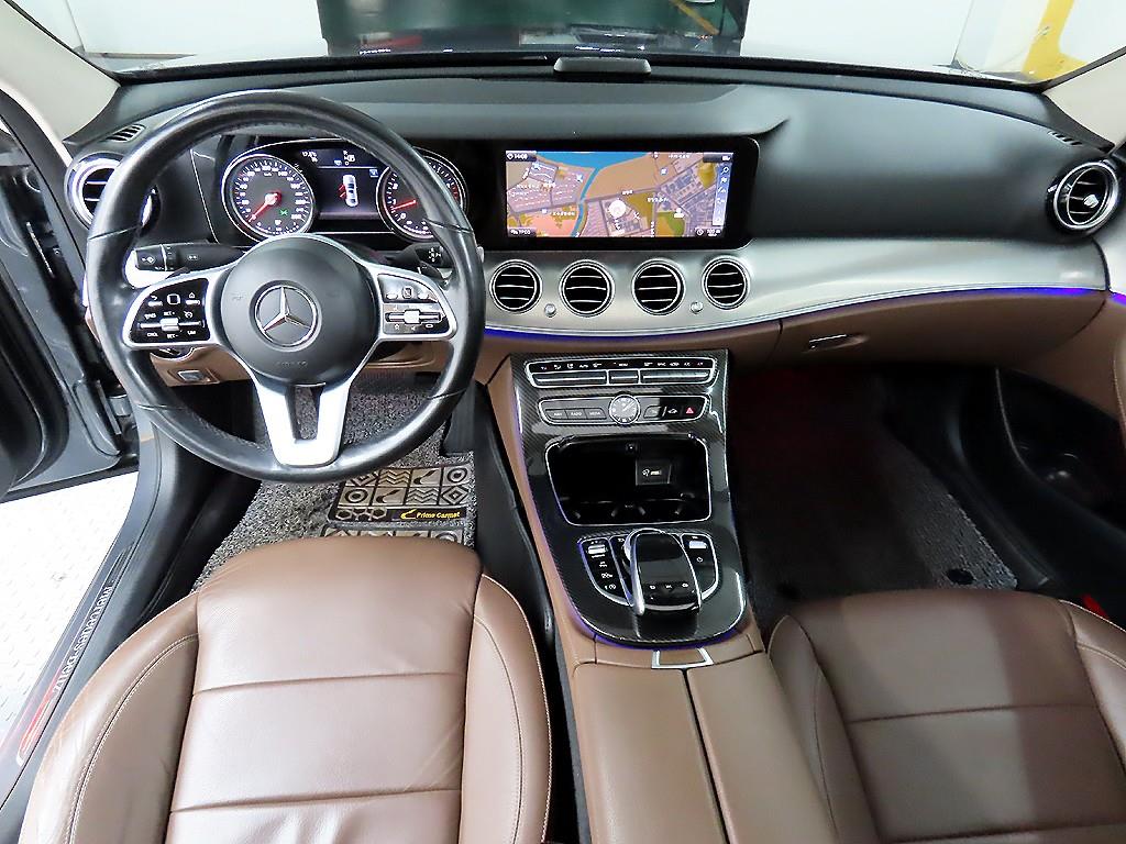Mercedes Benz E class - Vista 7