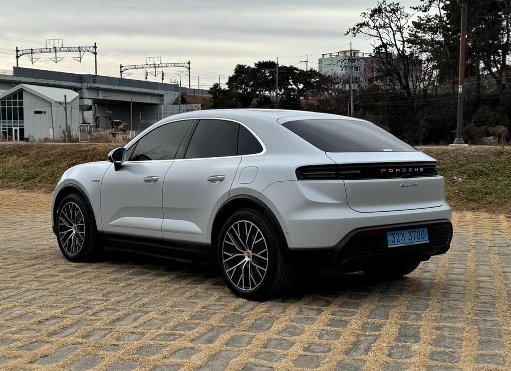 Porsche Macan - Vista 8