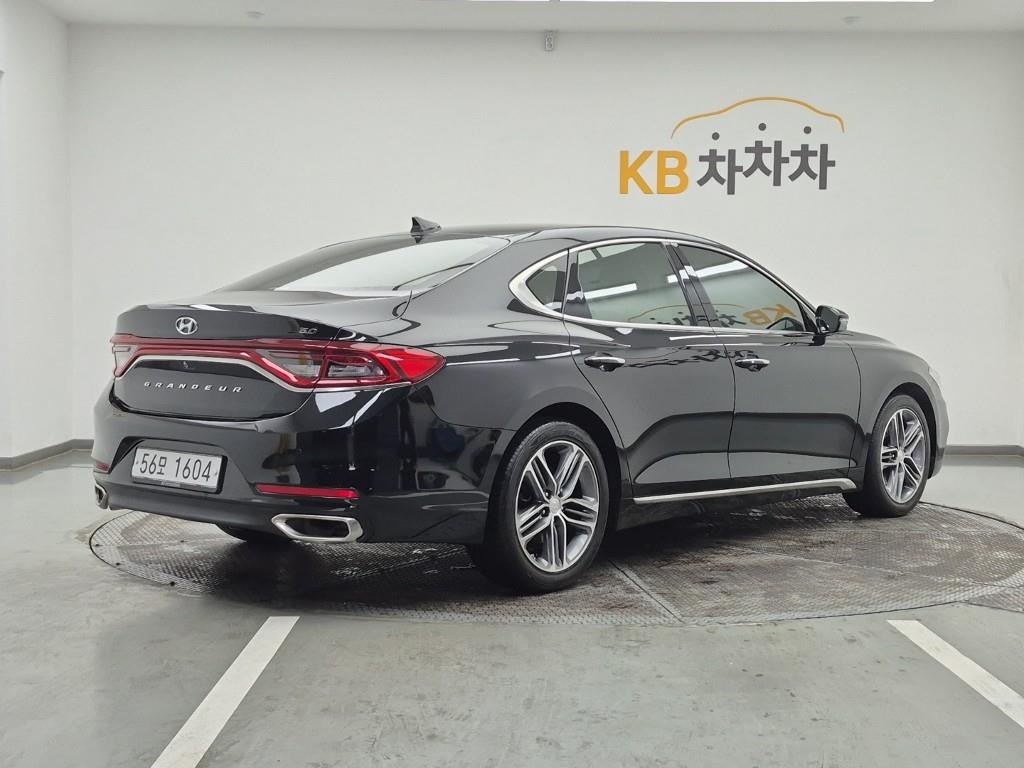 HYUNDAI Grandeur - Vista 4